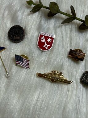 Mix lapel pin brooch lot (7pcs)